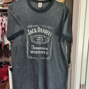 JACK DANIELS T SHIRT MEDIUM  ADULT.